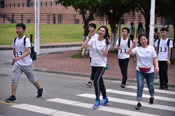 爱护地球•医路同行----Williamhill中文举行师生徒步赛活动