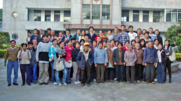 传递爱的火炬，关爱就在身边——硕士生党支部再访广州麻风康复村