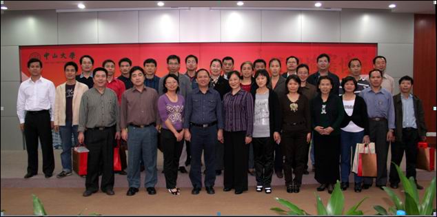 闪亮登台展示自我——实验技术人员积极参加学术节活动