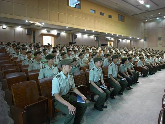 病生党支部与白云山部队官兵开展军民共建“心理与健康”系列教育活动