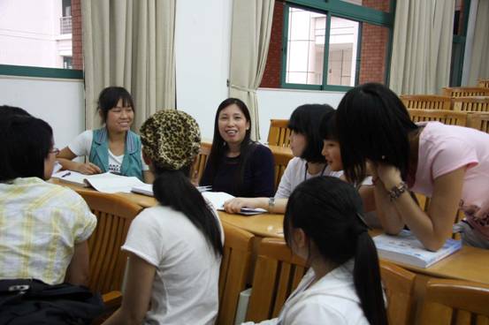 “善待学生是我们的理念”——记生化、生物、遗传党支部与护理、康复新生座谈交流