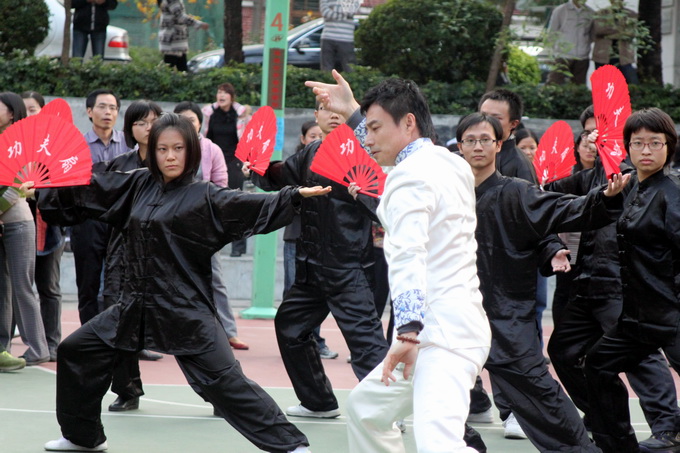 我院举行“院庆嘉年华”活动