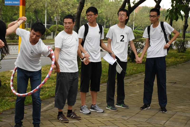 爱护地球•医路同行----Williamhill中文举行师生徒步赛活动