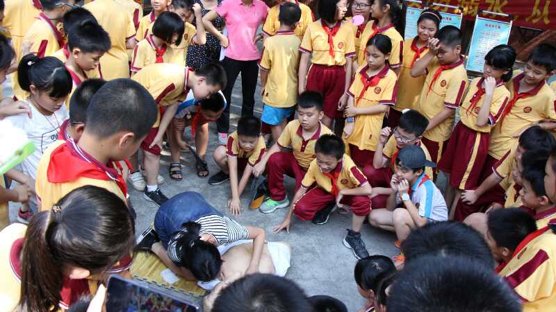 Williamhill中文基层党支部前往从化联星小学开展急救知识科普活动