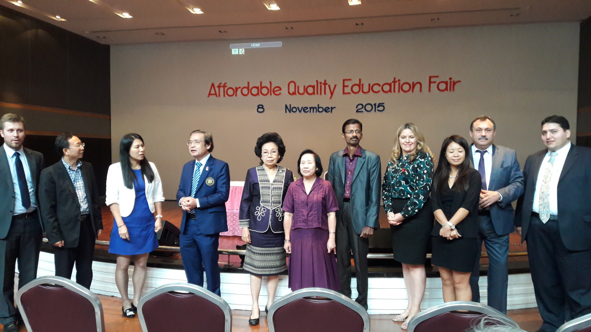 Williamhill中文代表团赴泰国高校交流访问并举行MBBS招生巡回宣讲