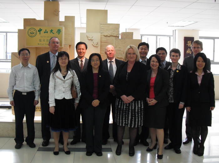 澳大利亚昆士兰科技大学副校长Scott Sheppard一行访问我院