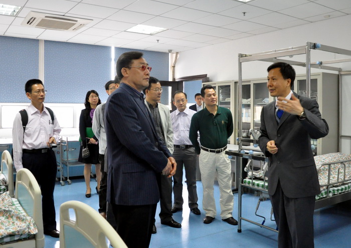 国家级临床技能实验教学示范中心通过验收