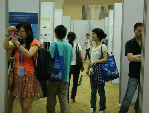 我院三十多位师生参加SCBA会议学术海报展