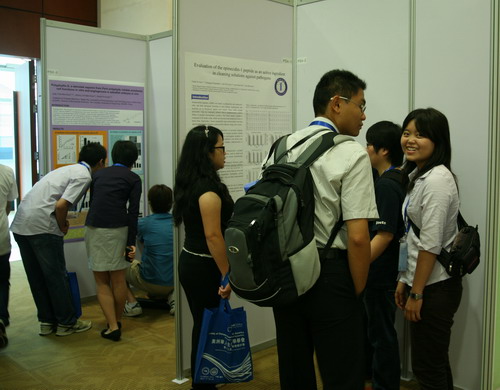 我院三十多位师生参加SCBA会议学术海报展