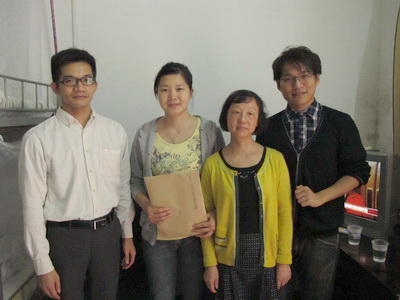 学院老师和研究生会看望张丽芸同学