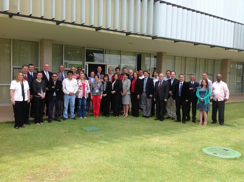 奚志勇教授在巴西参加寨卡疫情防控专家会议