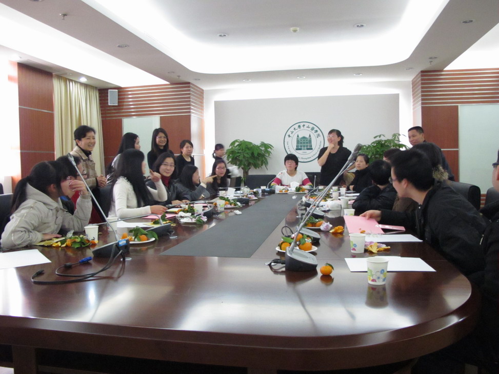 办公室党支部与2011级三支部正在知识竞赛