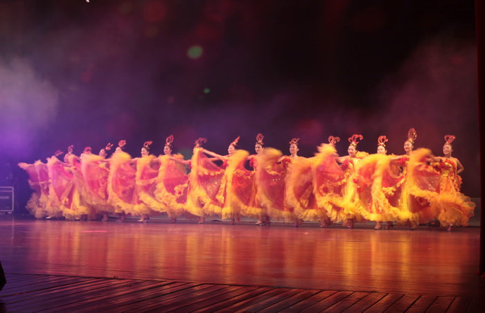 我院舞蹈队荣获william威廉英国88周年校庆舞蹈比赛二等奖