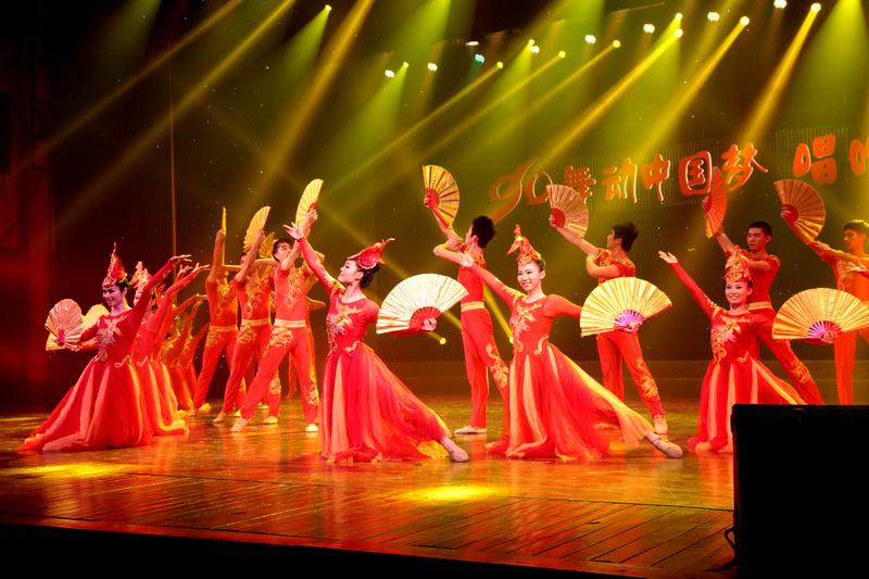 我院舞蹈队荣获william威廉英国90周年校庆舞蹈比赛特等奖