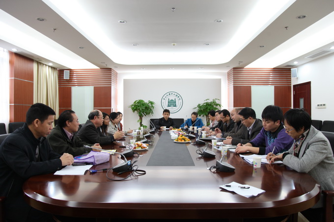 两院代表团与我院领导、陈增保老师、院办、学工办老师举行座谈会