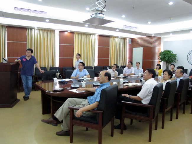 管理学院和我院联合召开群众路线教育实践活动交流座谈会