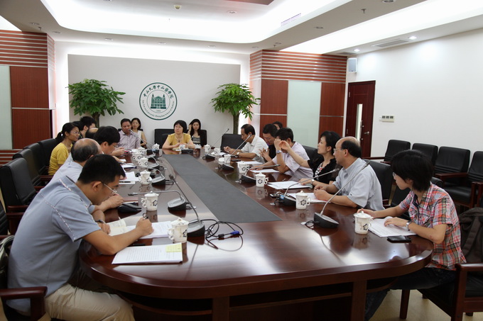 许宁生校长到我院督导群众路线教育实践活动