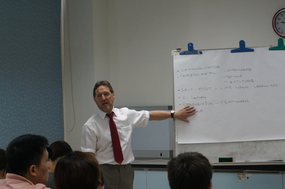 一堂不一样的专业课——英国全科医学专家Gibbs教授、Tailor教授再次赴我校讲学