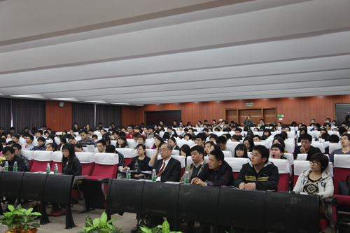 我院举行“大师带你走进科学研究”专题讲座